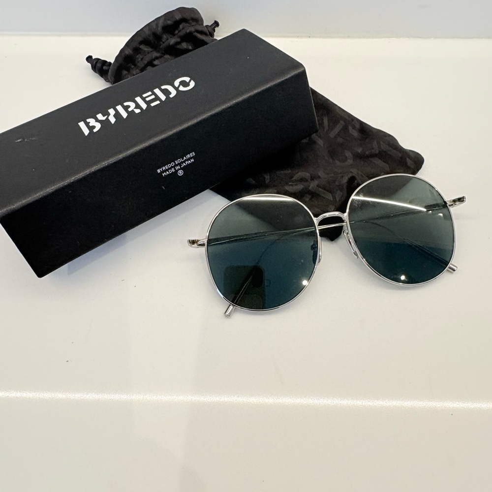 Byredo ISONO Dark Gray and Silver Sunglasses